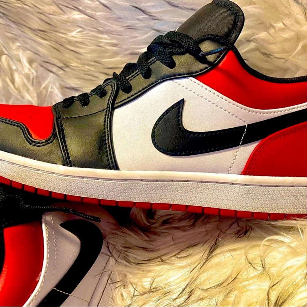 NIKE AIR JORDAN 1 LOW CHICAGO BULLS COLOR-WAY SZ-11.5